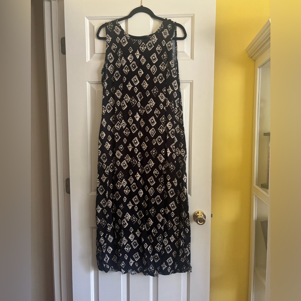 Liz Baker Black and White Patterned Dress
